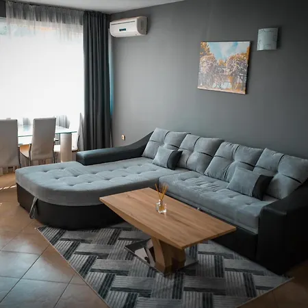 Immaculate 1-bed In Sunny Apartament
